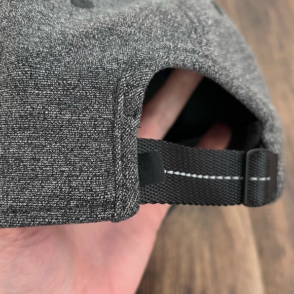 Lululemon Baller Hat Baseball Cap Adjustable Sweat Wicking Heathered Speck Black - Picture 7 of 11